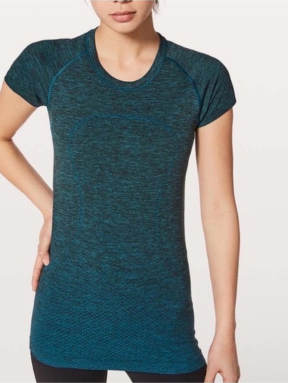Lululemon Athletica Iconic Swiftly Top in Heathered Teal.